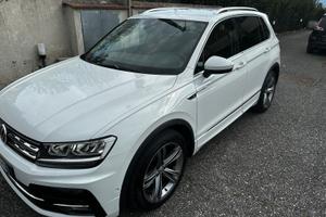 VW Tiguan 2.0 TDI R-Line DSG - Unico Propr.