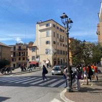 NEGOZIO A ALBANO LAZIALE