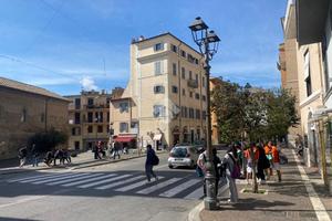 NEGOZIO A ALBANO LAZIALE