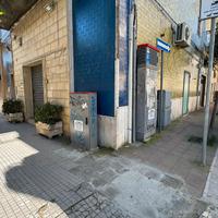 Locale commerciale/ufficio/studio