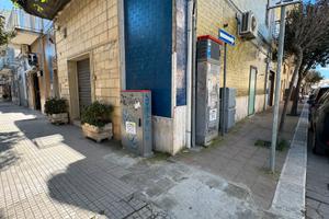 Locale commerciale/ufficio/studio