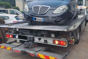 Lancia ypsilon 2011