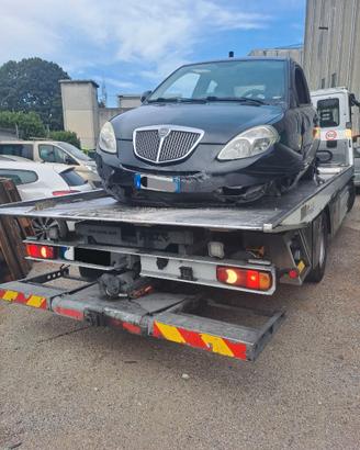 Lancia ypsilon 2011