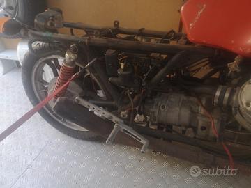Moto Guzzi Le Mans 2