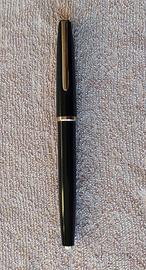 Penna stilografica Universal Studio 65 MAI USATA