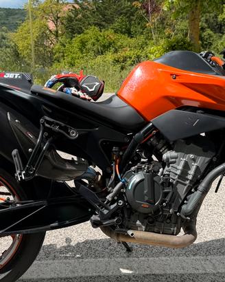 Akrapovic