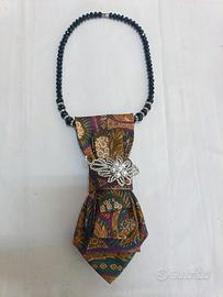Collana cravatta vintage chiusura calamita 
