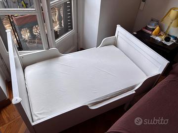 Lettino Ikea allungabile con doghe e materasso