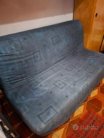 Divano letto matrimoniale a 3 posti.