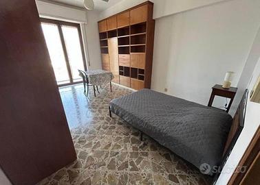STANZA PER STUDENTESSE - VIA VENETO 17