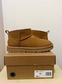 Ugg mini Bailey Button II donna