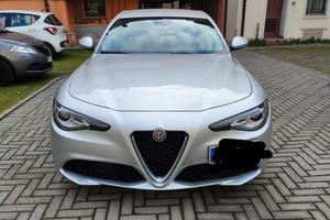 Alfa Giulia 2.2 (160 CV)
