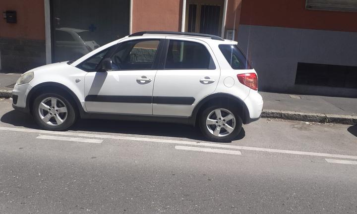 SUZUKI SX4