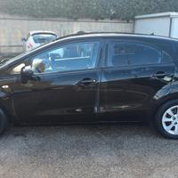 Kia Rio gpl 
