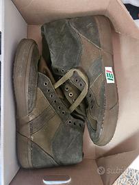 Scarpe ginniche esercito