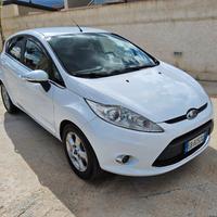 FORD FIESTA  mod. TITANIUM COME NUOVA