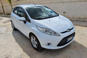 FORD FIESTA  mod. TITANIUM COME NUOVA