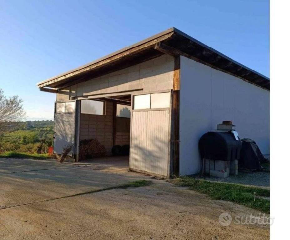 Immobile in asta di 228 m² con più di 5 locali a D - Vista 5