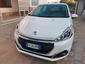 PEUGEOT 208 - 1.2 82CV (usata poco)