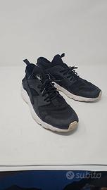 Scarper Nike vari modelli usate poco