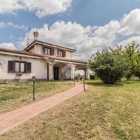 VILLA SINGOLA A CAMPAGNANO DI ROMA