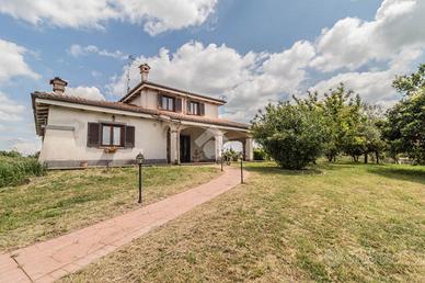 VILLA SINGOLA A CAMPAGNANO DI ROMA