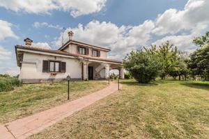VILLA SINGOLA A CAMPAGNANO DI ROMA