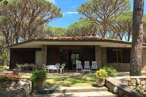 Villa a Roccamare