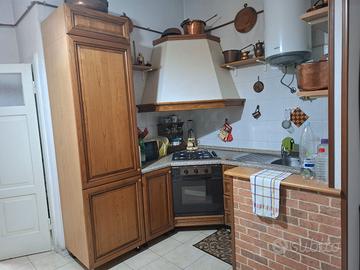 ARREDAM COMPLETO: CUCINA, SOGGIORNO, CAMERA LETT