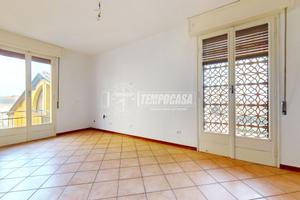 Appartamento al Terzo Piano con Ascensore nel Cent