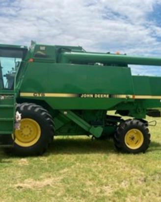 Mietitrebbia John deere CTS/E
