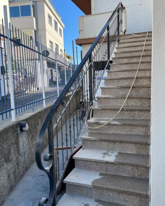 Ringhiera per scala