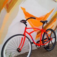 Bici scatto fisso.