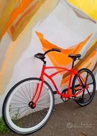 Bici scatto fisso.