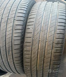 Gomme auto estive