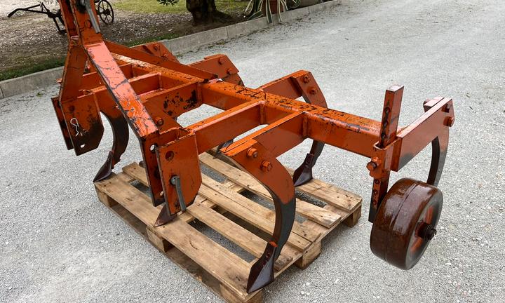 Ripuntatore coltivatore