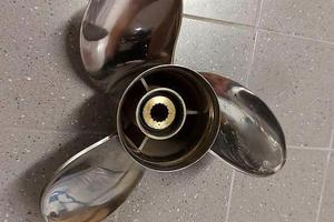 Elica yamaha sinistrosa 13 3/4 x 21 ml