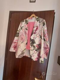 Completo donna giacca floreale e pantaloni rosa nu