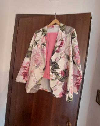 Completo donna giacca floreale e pantaloni rosa nu