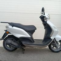 Piaggio fly 150