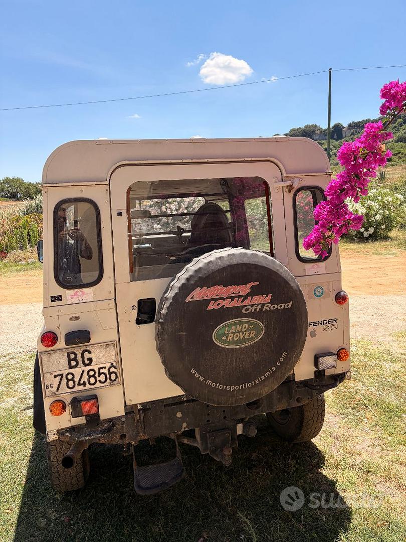 Land Rover Defender 1981 photo 3