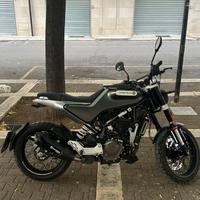 Husqvarna svartpilen