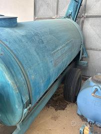 atomizzatore con cisterna da 3000 litri