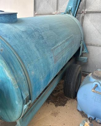 atomizzatore con cisterna da 3000 litri