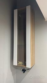 Vetrina pensile moderna