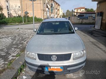 Auto Volkswagen passat 