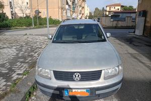 Auto Volkswagen passat 