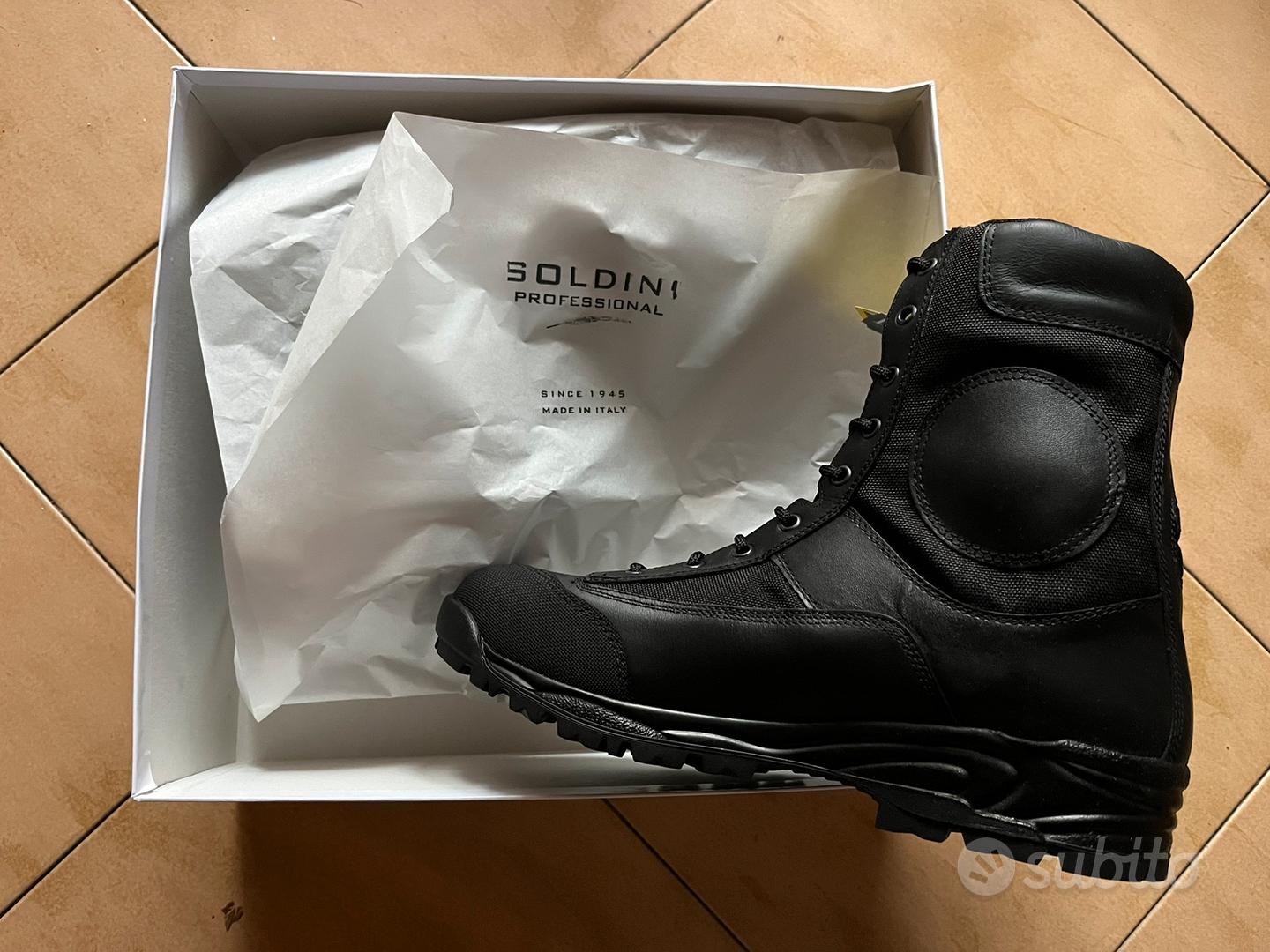 Anfibi Soldini Abbigliamento e Accessori In vendita a Napoli