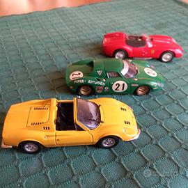 n.3 modellini Ferrari più la storia di un mito 