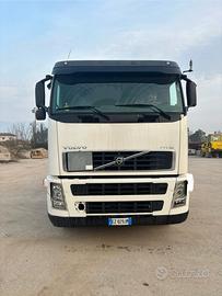 camion scarrabile Volvo